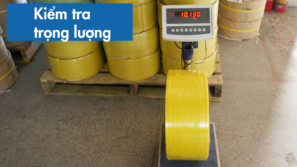 kiểm tra chất lượng dây đai nhựa