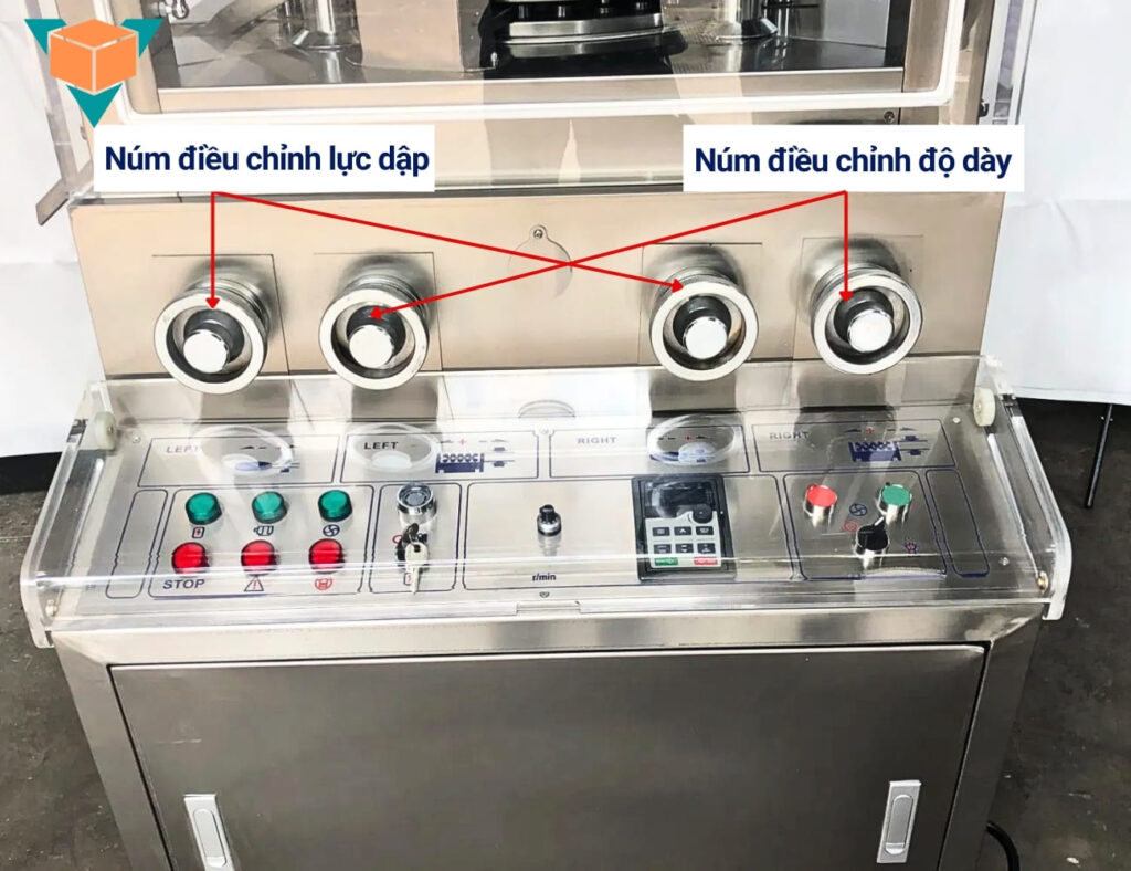 Bàn điều khiển của máy dập viên nén ZP420-31D