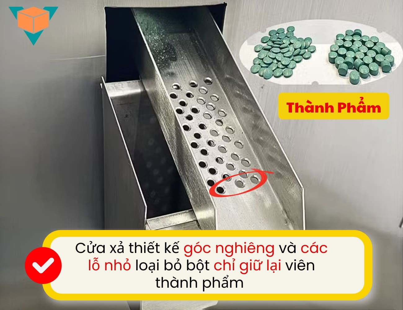 Viên nén thành phẩm được xả ra ngoài qua cửa xả của máy ZP-17D
