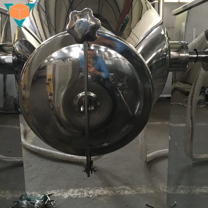 Cửa cấp liệu của máy trộn bột nón kép